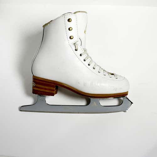 USED Jackson 2131 Elle Junior Figure SKate Size 3.0C