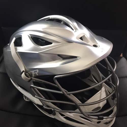 Cascade R Platinum Silver Helmet