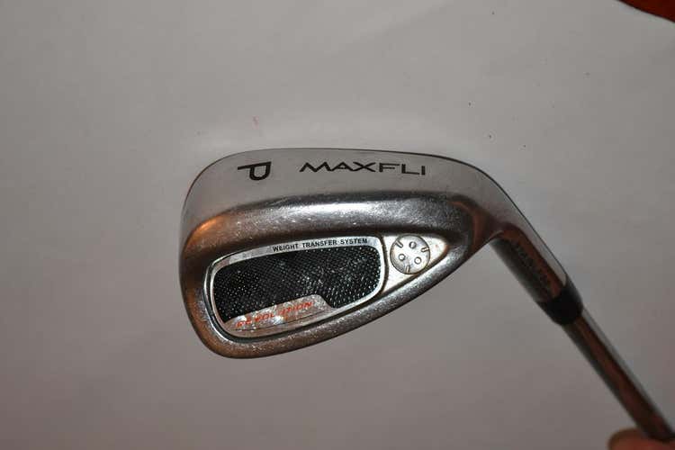 Right Handed  Mens Maxfli Revolution PW with a Harrison midflex steel shaft