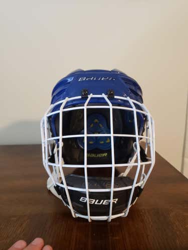 New Large Bauer Re-Akt 150 Helmet