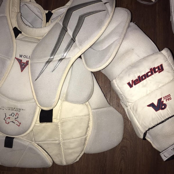 Used Large Vaughn V6 2200 Pro Pro Stock Goalie Chest Protector