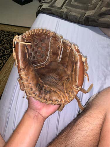 Brown Used Infield 11.25" Baseball Glove
