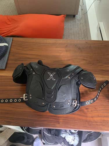 Used Medium Xenith Fly Shoulder Pads