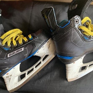 Used Bauer Nexus N8000 Size 3 Hockey Skates