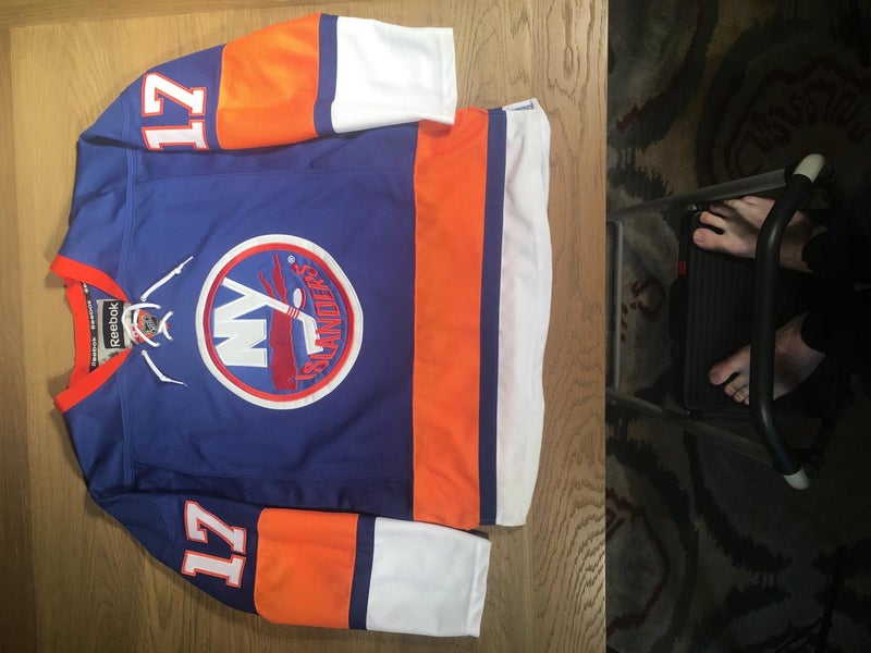 UsedNew York Islanders Matt Martin Adult Size 52 Reebok Jersey