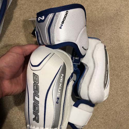 New Small Bauer Nexus 9000 Pro Stock Elbow Pads