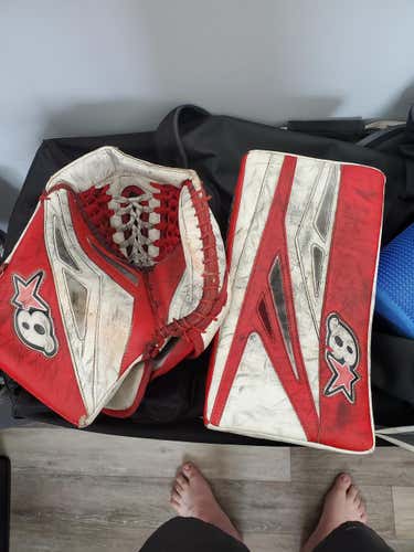 Red Senior Used Brian's Regular G-Netik III Pro Stock Glove and blocker