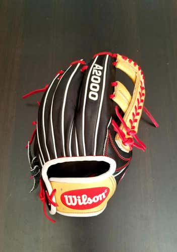 Wilson A2000 1785 Pro Gameday model Baseball Glove 11.75"