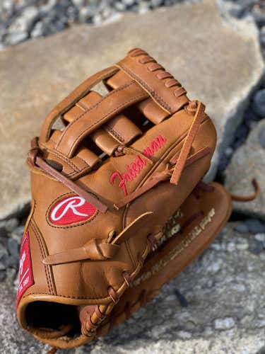 Barely Used Brown Rawlings Heart of the Hide 11.75" Glove