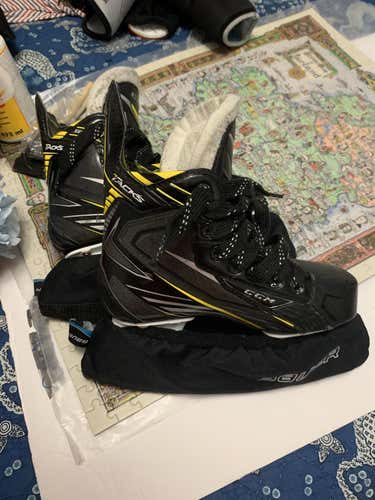 Junior Used CCM Tacks 6092 Hockey Skates Regular Width Size 2