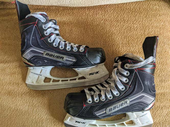 Junior Used Bauer Vapor X400 Hockey Skates Size 2.5