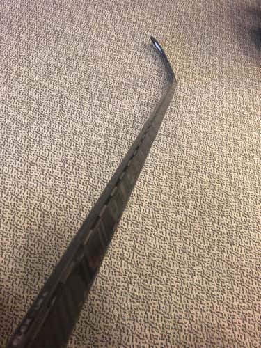 New Bauer Right Handed 2S Pro Shadow Stick Mid Pattern  Hockey Stick