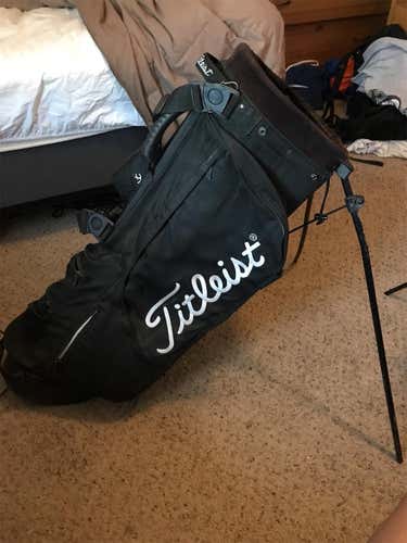 Used Titleist Player 6 Standing Bag - Black, Unisex