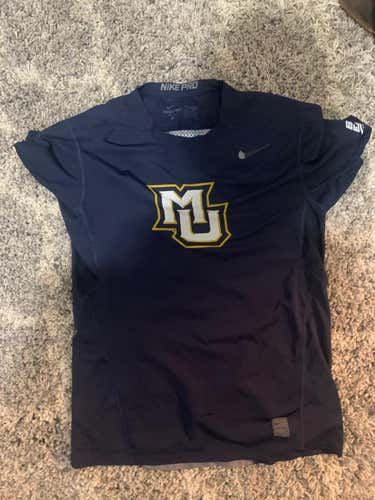Used Adult Large Nike Shirt