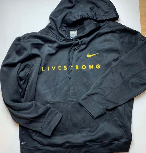 Nike Livestrong Hoodie Mens XL Sweatshirt Pullover Lance Armstrong Foundation Cycling