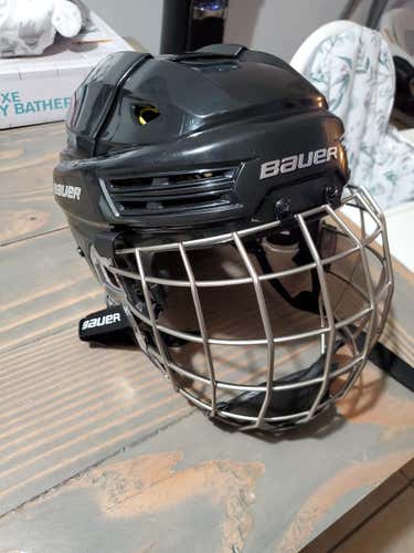 Black Used Medium Bauer Re-Akt 200 Helmet