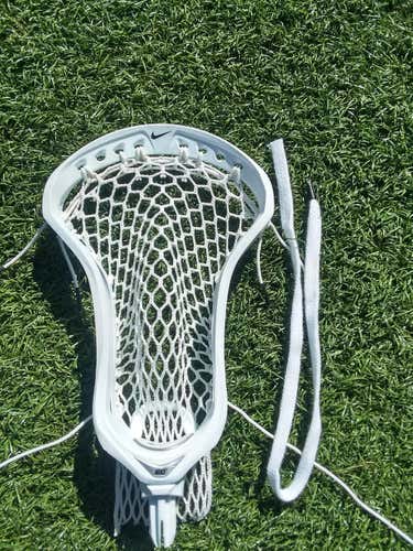 BN Nike Ceo 2.0 Pro Strung with ECD Hero 3.0