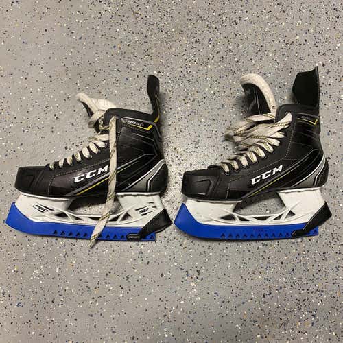Used CCM Tacks 9050 Regular Width Size 8.5 Hockey Skates