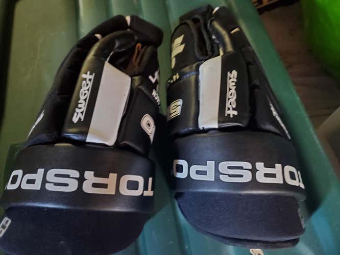 Black Used Youth Other Gloves 14"