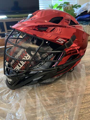 BNWT Red Chrome Cascade S Helmet