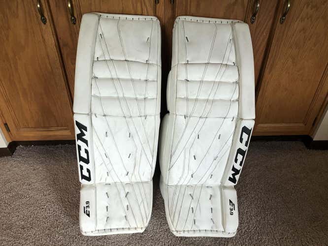 White Used Senior 33 +1 CCM Extreme Flex 3.9 Goalie Leg Pads