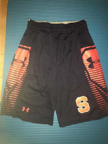 Blue Used Adult Men's Medium Under Armour Shorts