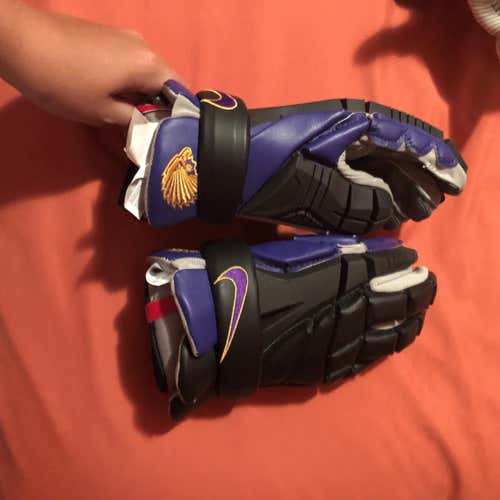 Brand New Iroquois Nats Gloves