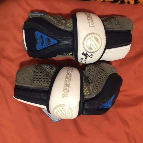 Game Used Pll Atlas Arm Pads