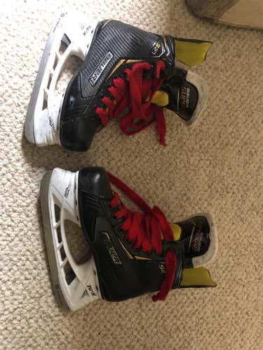 Used Bauer Supreme S27 Regular Width Size 1 Hockey Skates