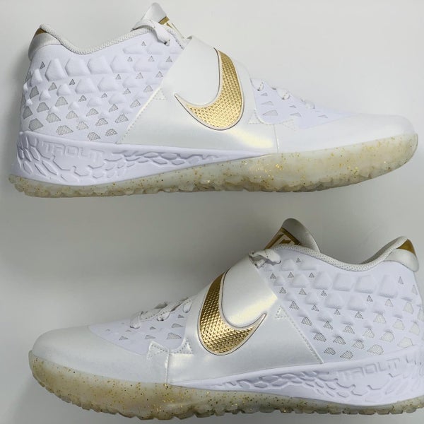 nike force zoom trout 6 turf (At3463-101) Gold Flakes Championship Size 11.5