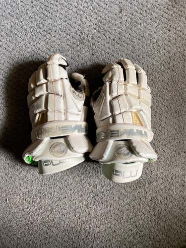 White Used Maverik M4 13" Lacrosse Gloves