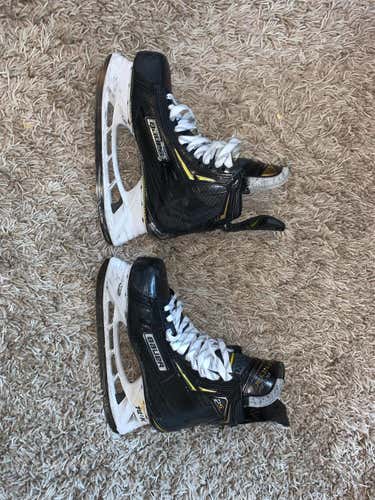 Used Bauer Supreme 2S Pro Regular Width  Size 9 D Hockey Skates