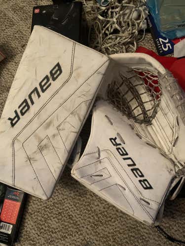 Intermediate Bauer Supreme One.9 glove and blocker