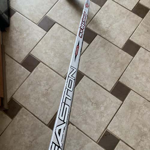 Used Right Handed Synergy ST Toe Pattern Pro Stock Hockey Stick