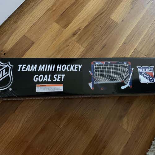 Brand New Team NYR Mini Hockey Goal Set