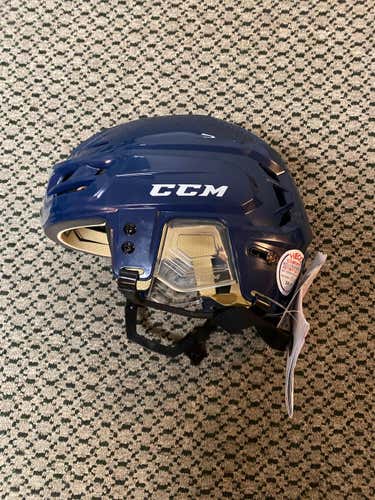 New Medium CCM Resistance 110 Helmet