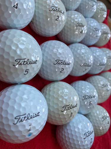 22 Titleist Pro V1 Golf Balls