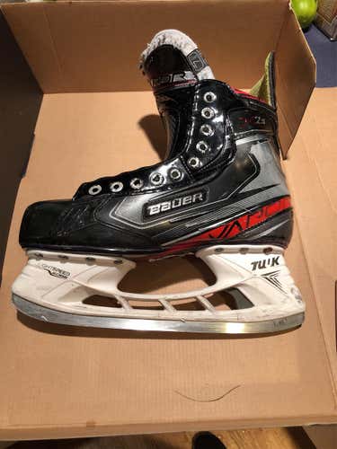 Used Bauer Vapor 2.9 Regular Width  Size 7 Hockey Skates