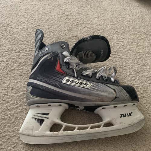 Used Bauer Vapor X15 Regular Width Size 8 Hockey Skates