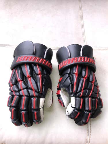 Black And Red Warrior Regulator Gloves