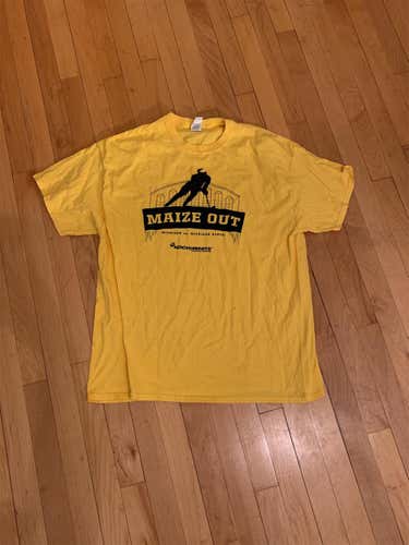 Michigan Yellow Unisex Large 100% Shirt