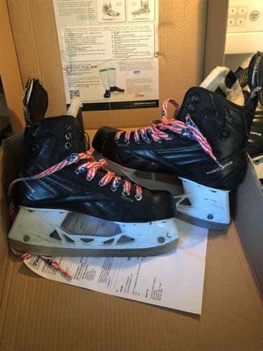 Used Reebok 28K Pump Regular Width Size 4.5 Hockey Skates