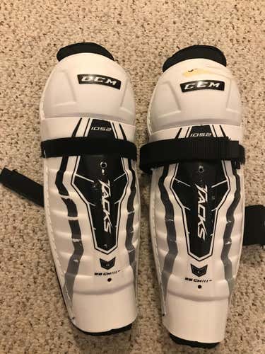Used Junior CCM Ccm tacks 1052 Shin Pads 11 inches