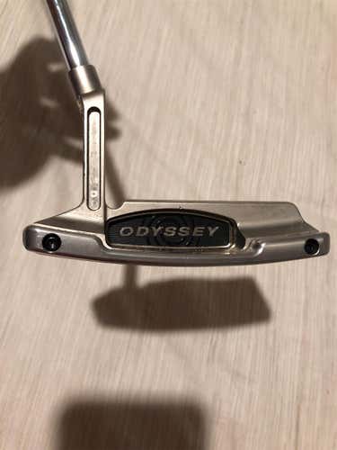 Used Right Handed Black series2 35" Putter