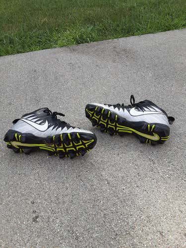 Black Used Adult Men's Size 7.0 (Women's 8.0) Molded Cleats Nike Low Cut