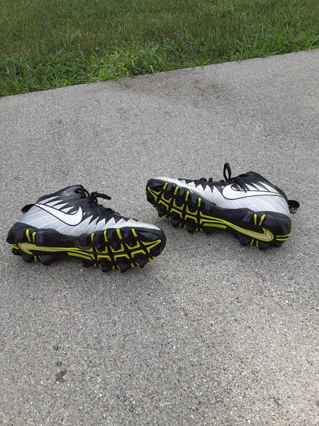 Black Used Adult Men's Size 7.0 (Women's 8.0) Molded Cleats Nike Low Cut