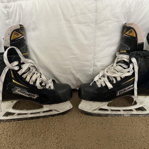 Used Bauer Supreme 2S Pro Regular Width Size 6.5 Hockey Skates
