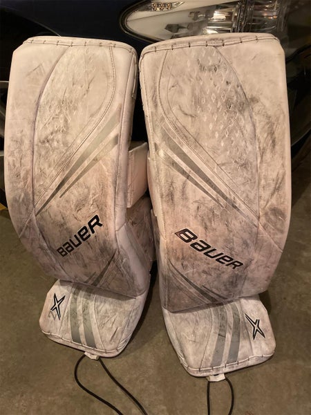 White Used 32" Bauer Vapor 2X Goalie Leg Pads
