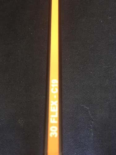 New RAVEN 30 Flex Youth Right Handed Hockey Stick - C19