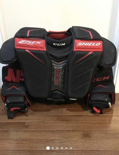 Senior Small CCM Extreme Flex Shield Pro Chest Protector